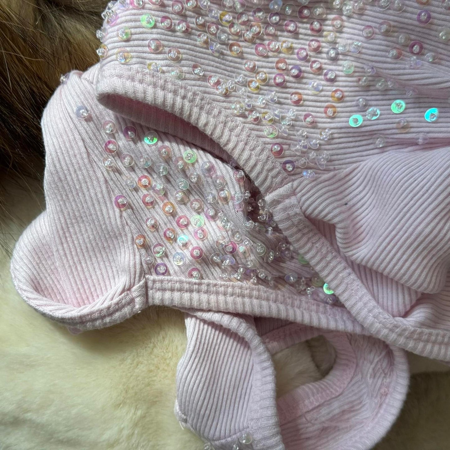 Y2K vintage sequin beaded embellished ribbed tank top round neckline baby pink