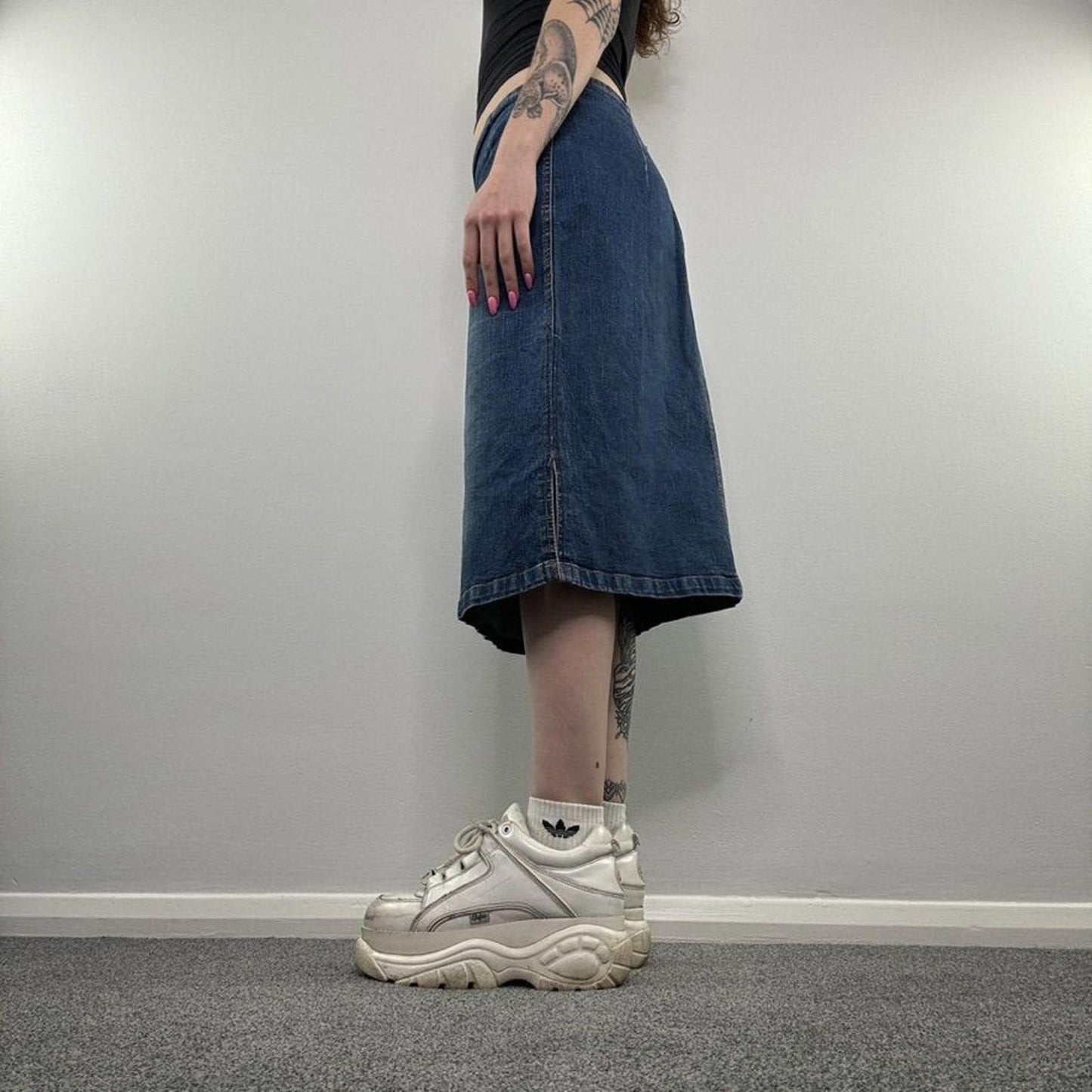 Y2K vintage faded denim midi skirt stretchy knee length blue wash