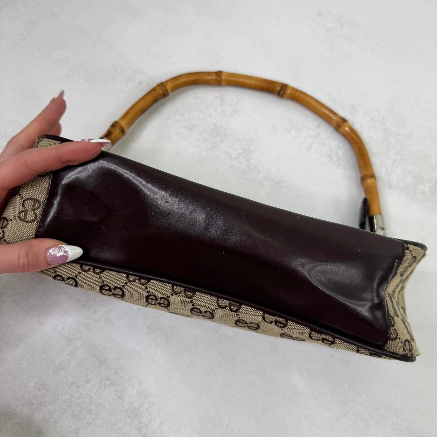 Y2K vintage shoulder bag bamboo handle small faux leather trim circle