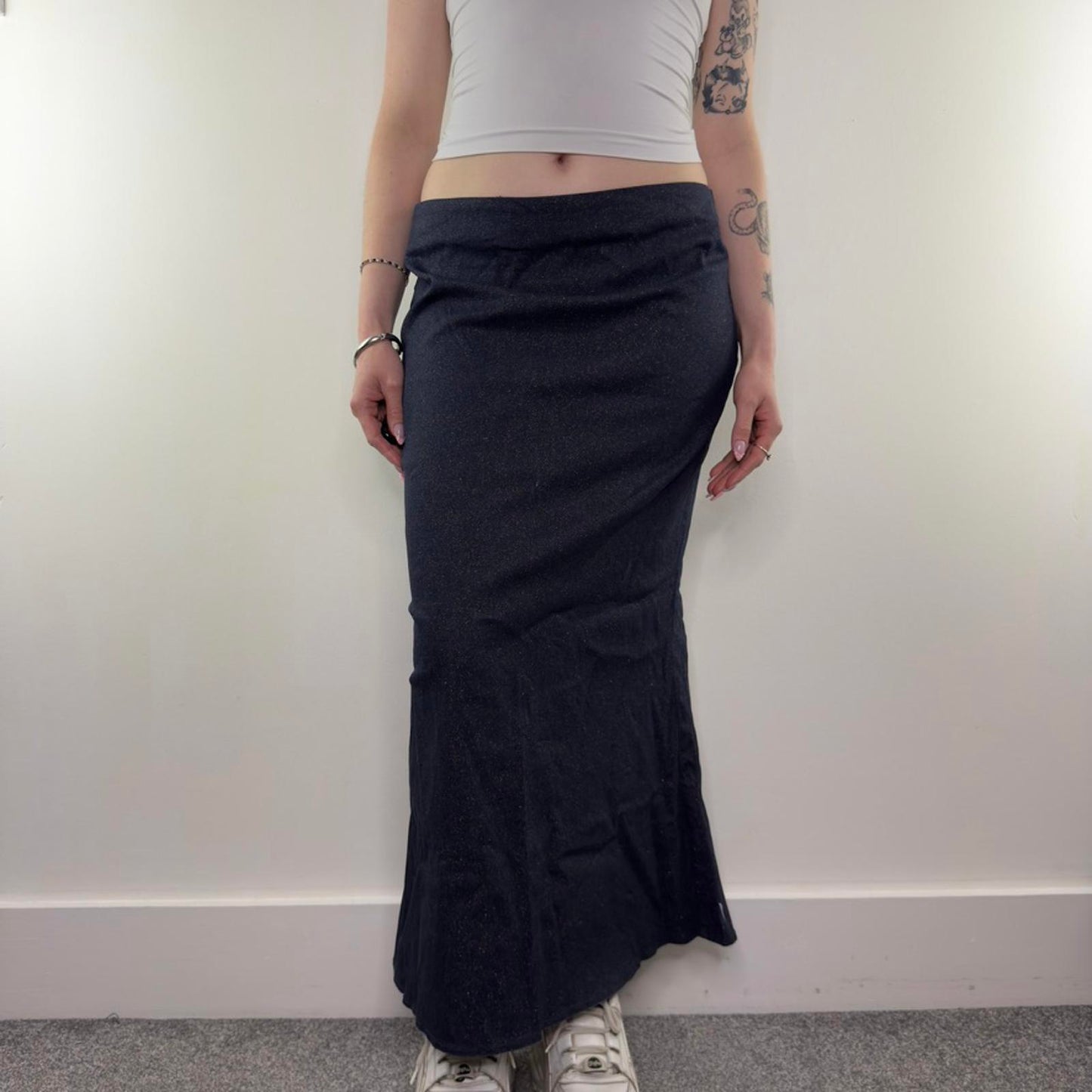 Y2K vintage sparkly denim fishtail fitted stretchy maxi skirt flattering