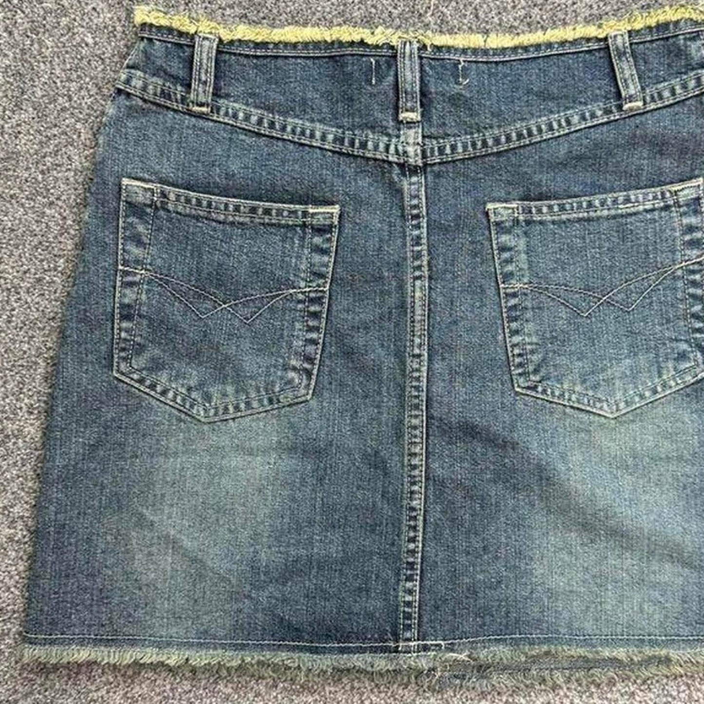 Y2K vintage raw hem faded denim mini skirt mid blue wash