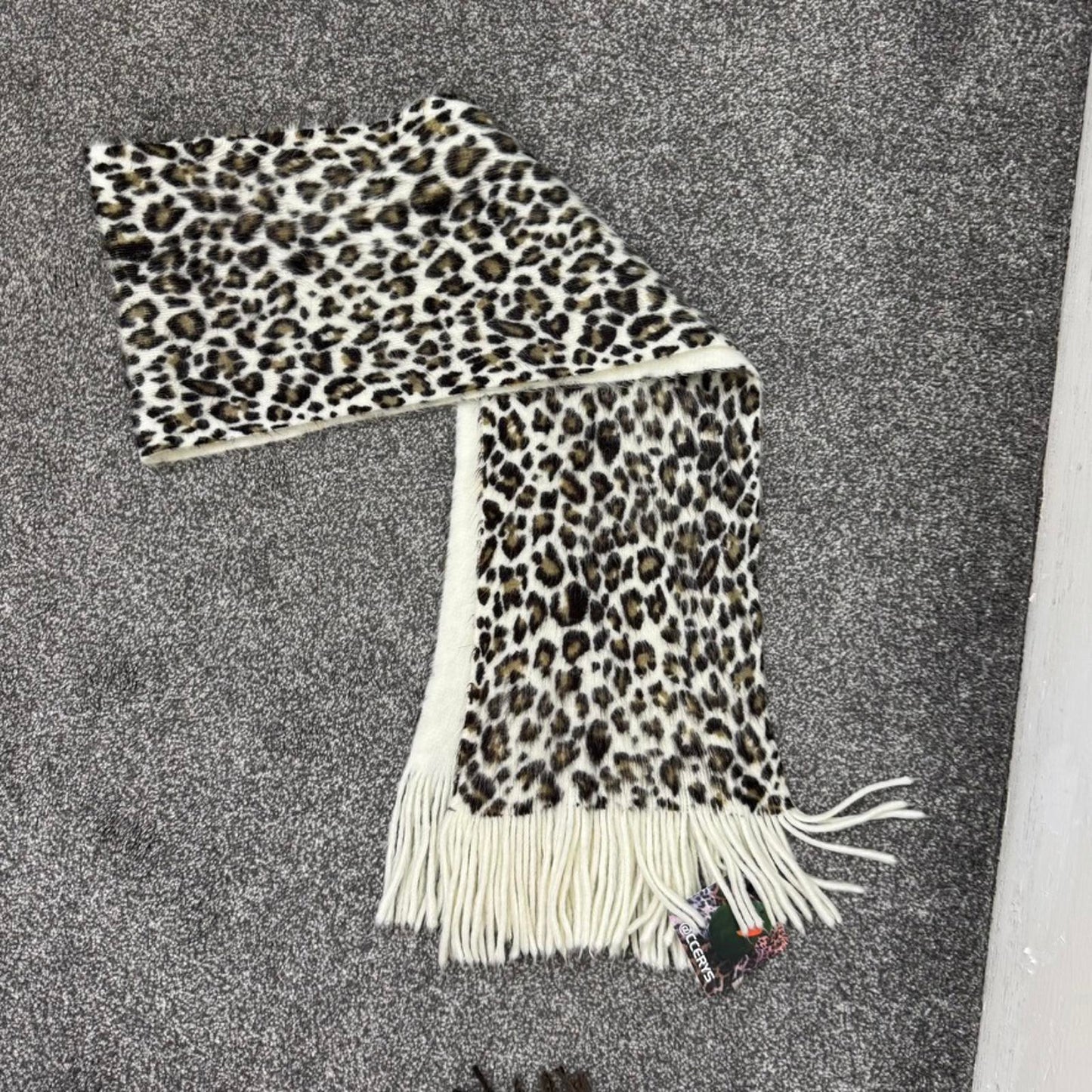 Y2K vintage leopard print scarf fluffy knit tassel soft