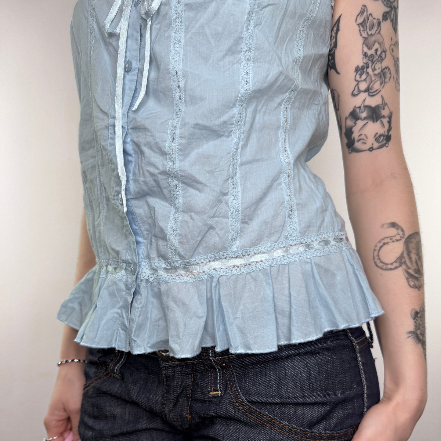 Y2K vintage coquette sleeveless button up blouse top