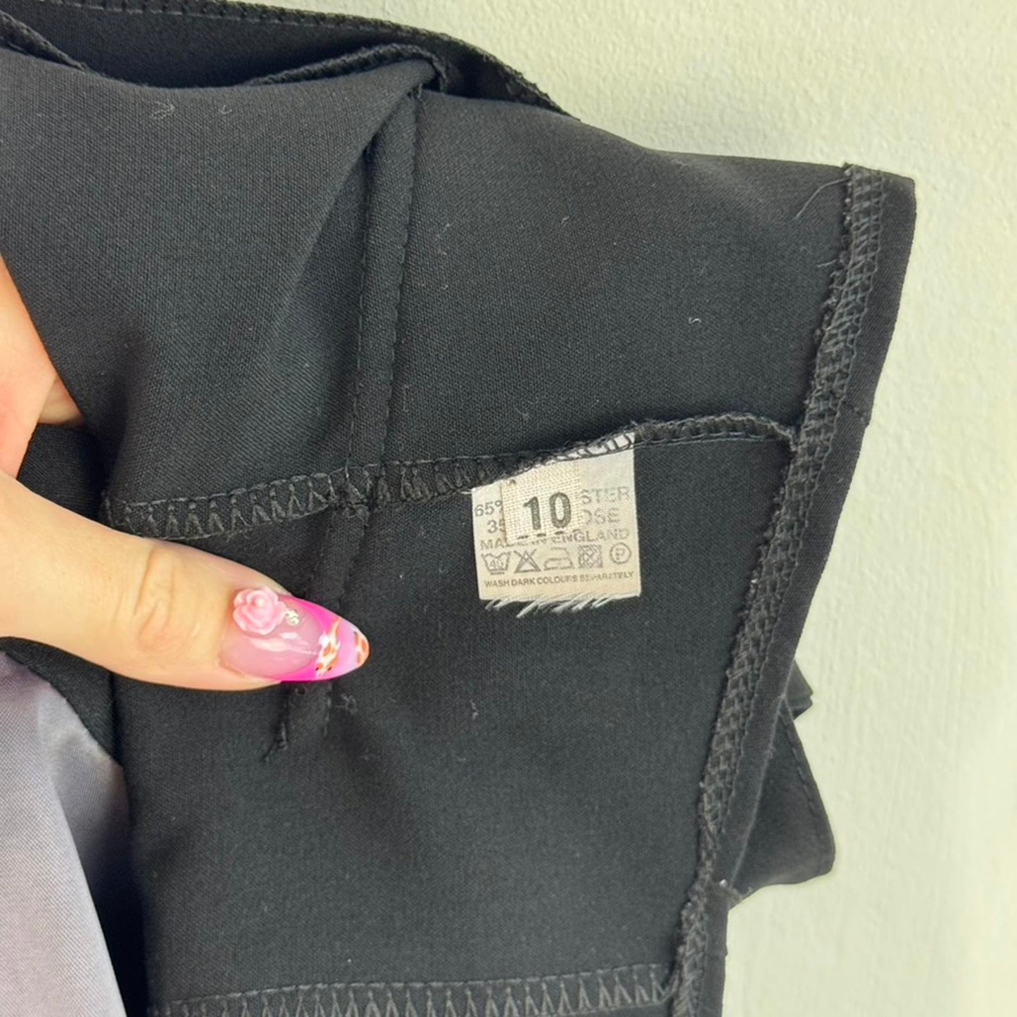 Y2K vintage waistcoat vest button up v neck slight crop black