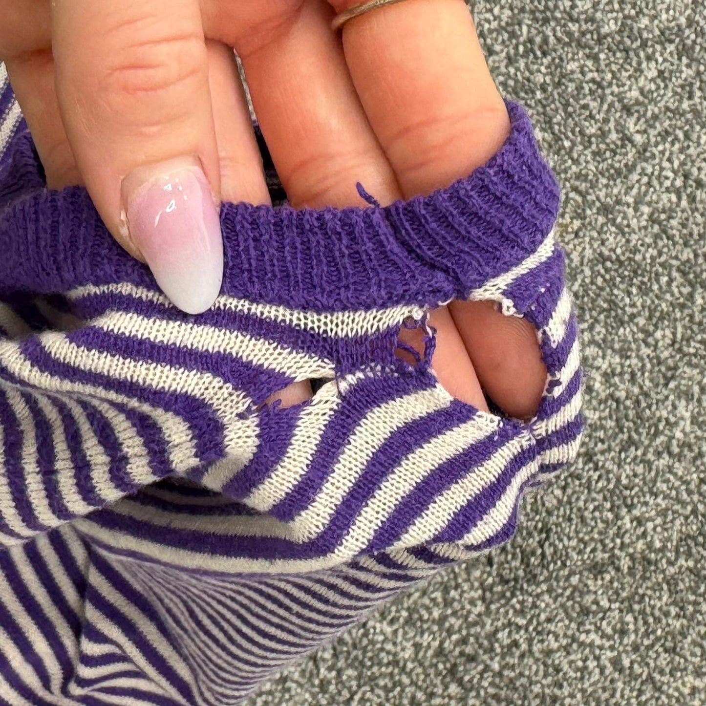 Y2K vintage fine knit stripe baby tee style top fitted short sleeve white purple