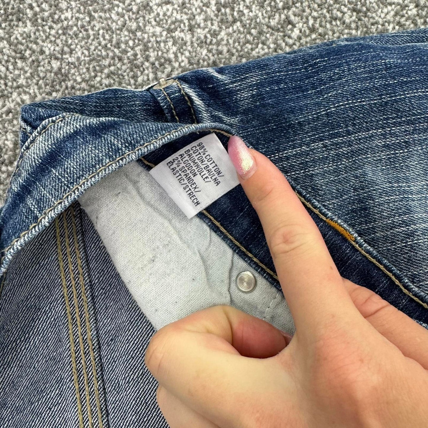 Y2K vintage low rise capri cropped jeans embroidered stars faded blue denim