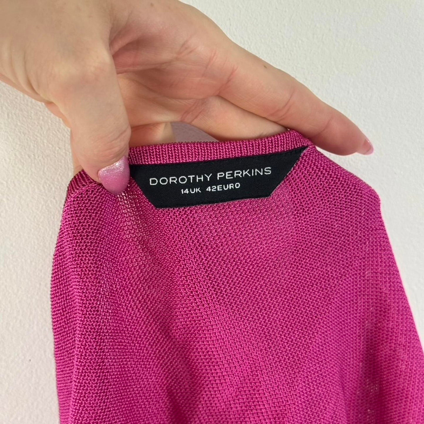 Y2K vintage halter neck sequin tank top fine knit embellished stretchy hot pink