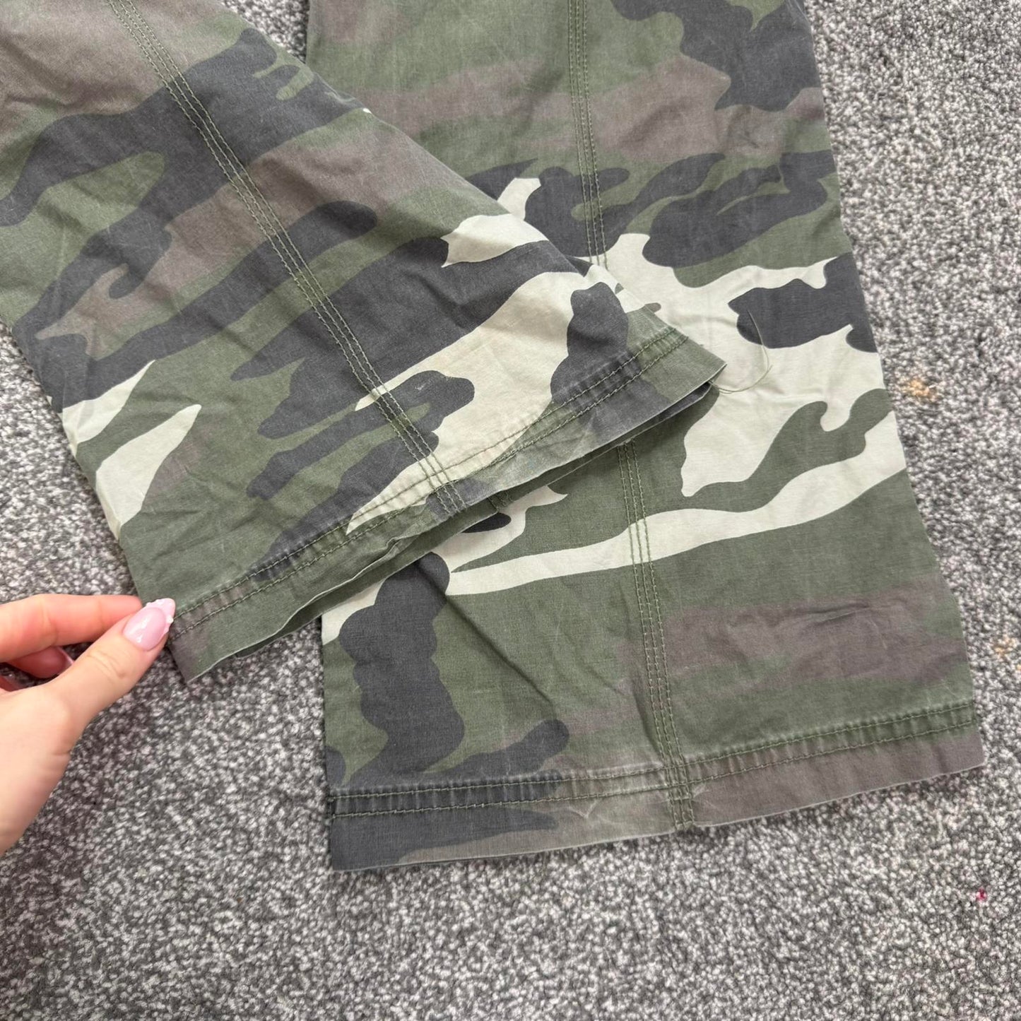 Y2K vintage low rise baggy cargo trousers pants embellished zipper utility