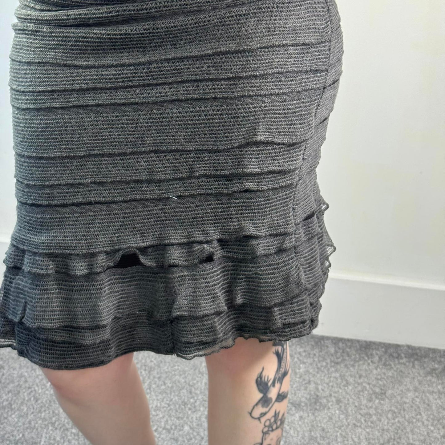 Y2K vintage frill hem layered knit fitted stretchy midi skirt mid rise archive