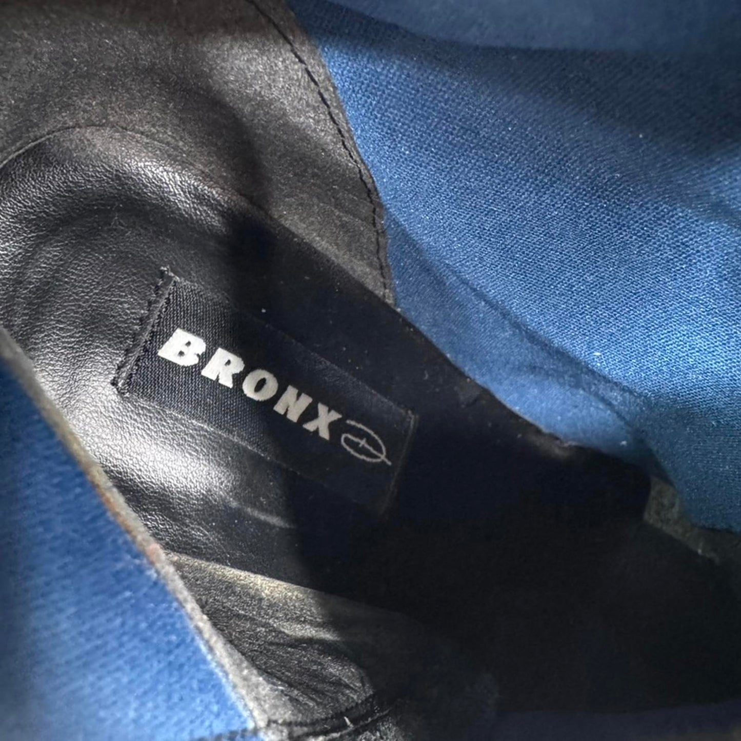 Y2K vintage genuine leather heeled boots square toe fitted block pointed black