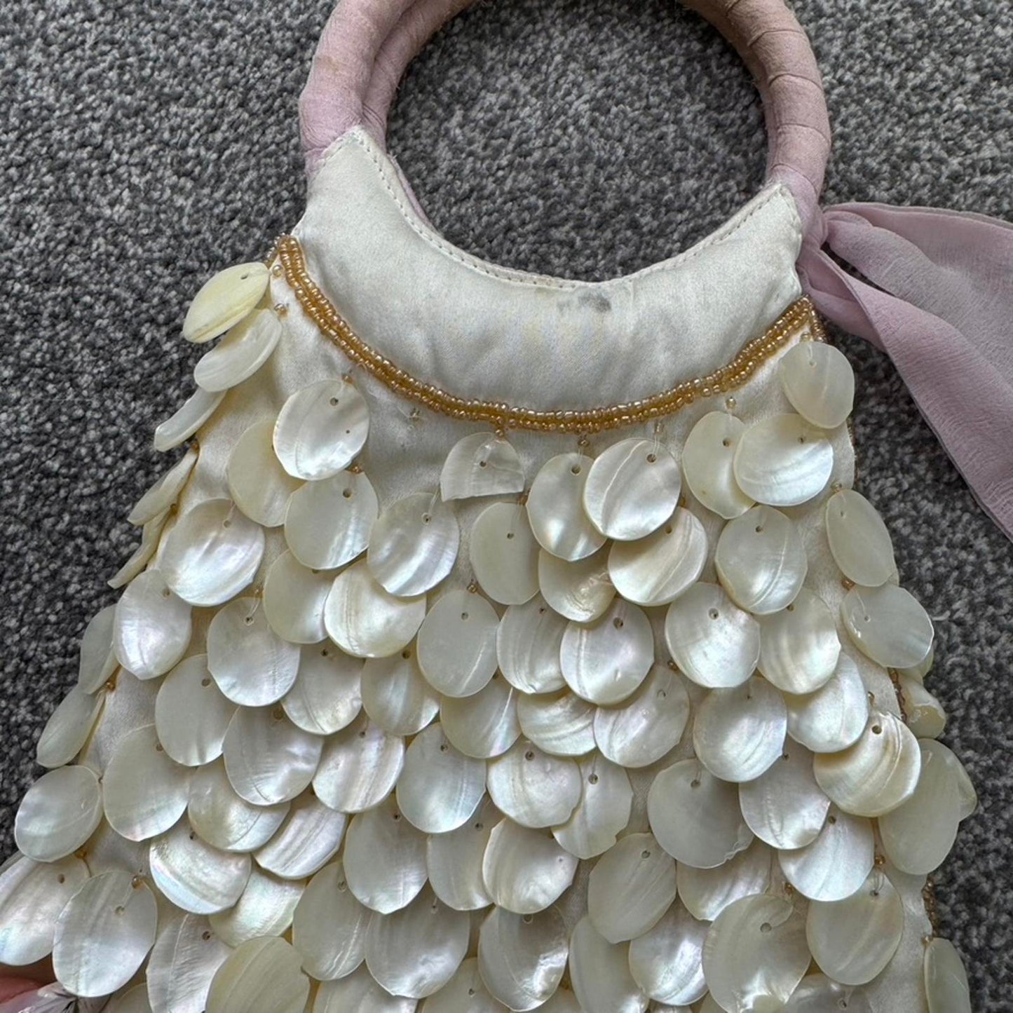 Y2K vintage mini shell handbag beaded silk circle handle seashell