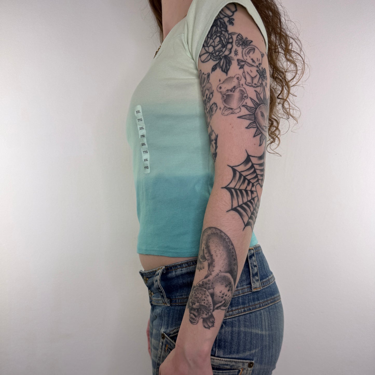 Y2K vintage Gap ombre rhinestone butterfly baby tee