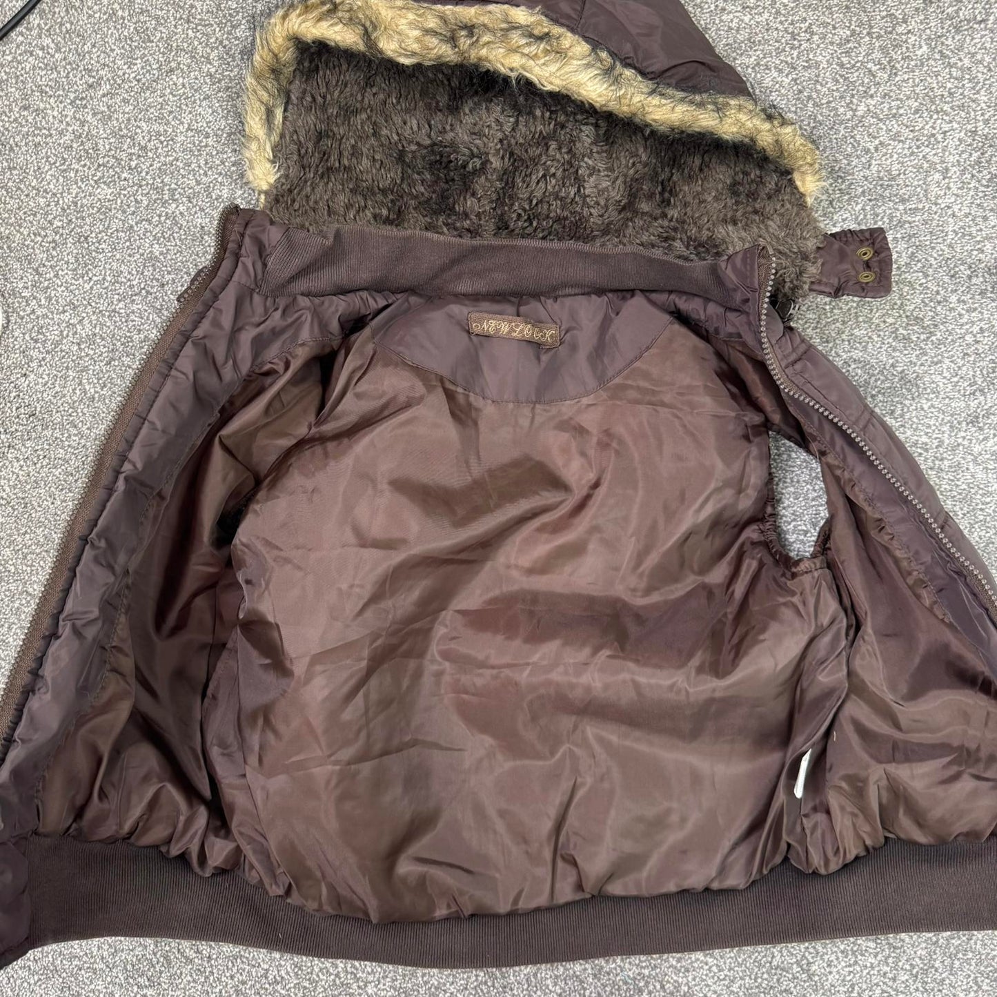 Y2K vintage lightweight puffer gilet sleeveless jacket faux fur trim hood zip up