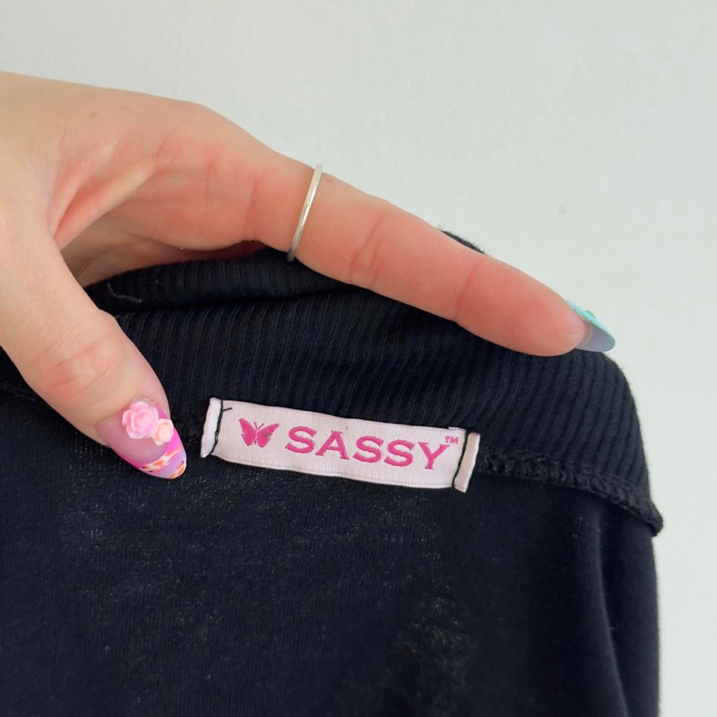 Y2K vintage black cropped cardigan bolero silver sparkly glitter long sleeve