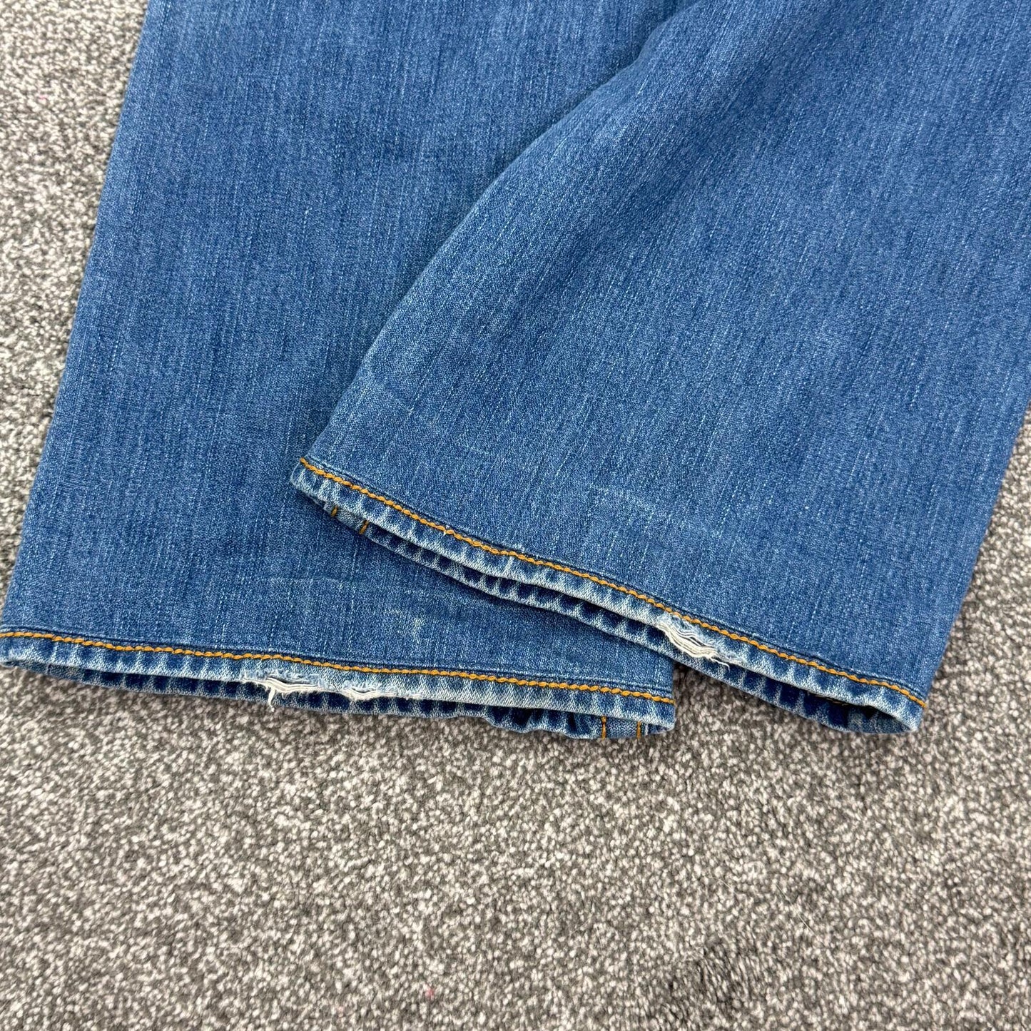Y2K vintage True Religion bootcut denim jeans embroidered cargo pockets faded