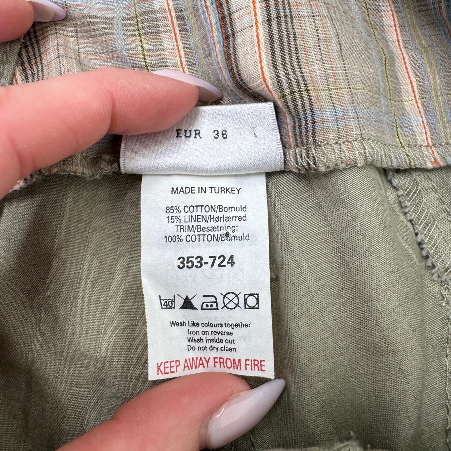 Y2K vintage capri trousers cropped pinstripe buttons khaki cargo pockets denim