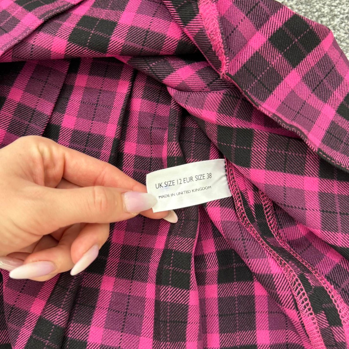 Y2K vintage tartan print mini skirt pleated black pink check pattern mid rise