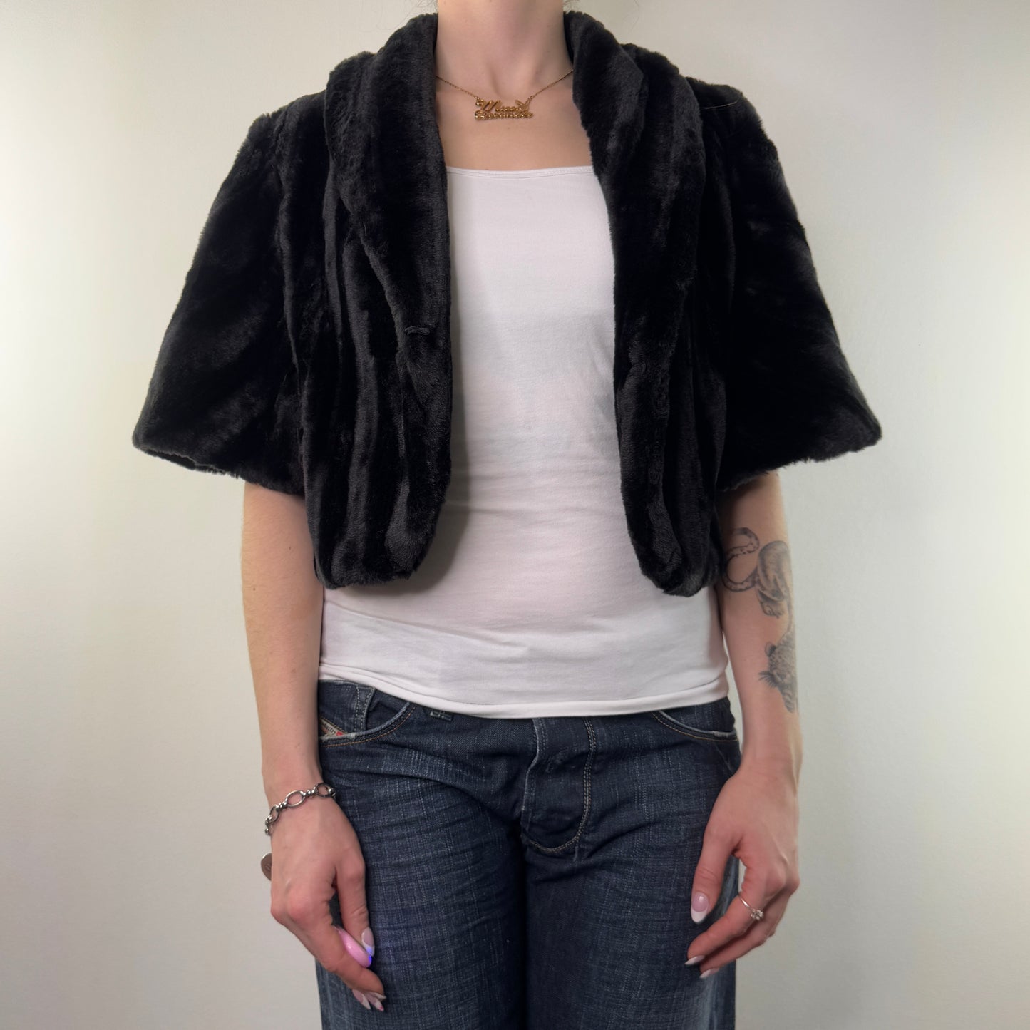 Vintage 90s faux fur short sleeve cropped jacket