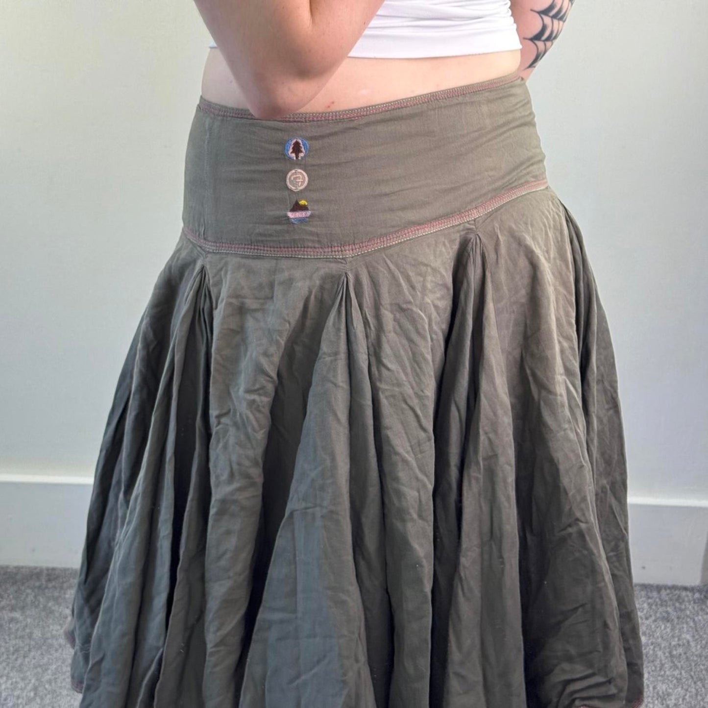Y2K vintage Firetrap a line puffy midi skirt khaki box pleat knee length archive