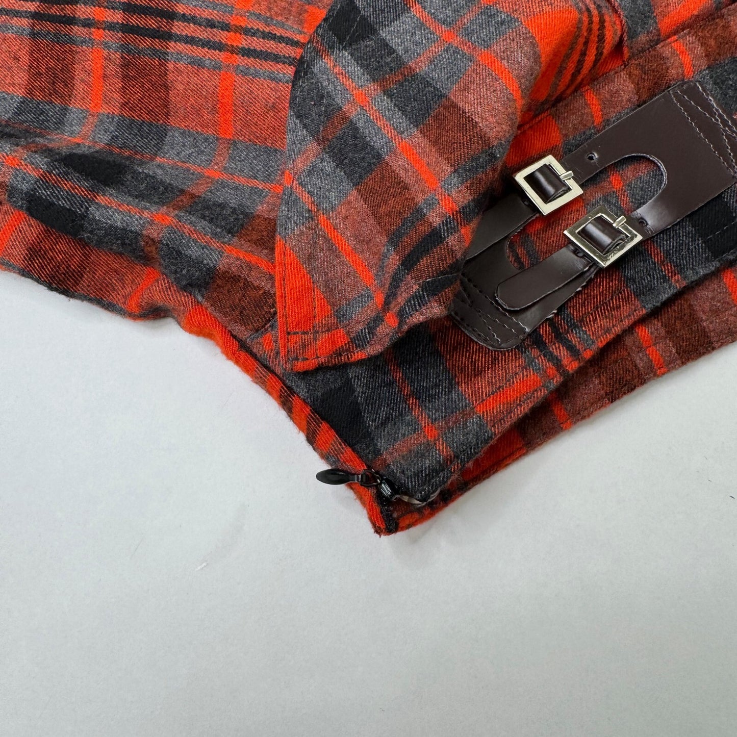 Y2K vintage mini skirt tartan frilly layered faux leather buckle grey orange