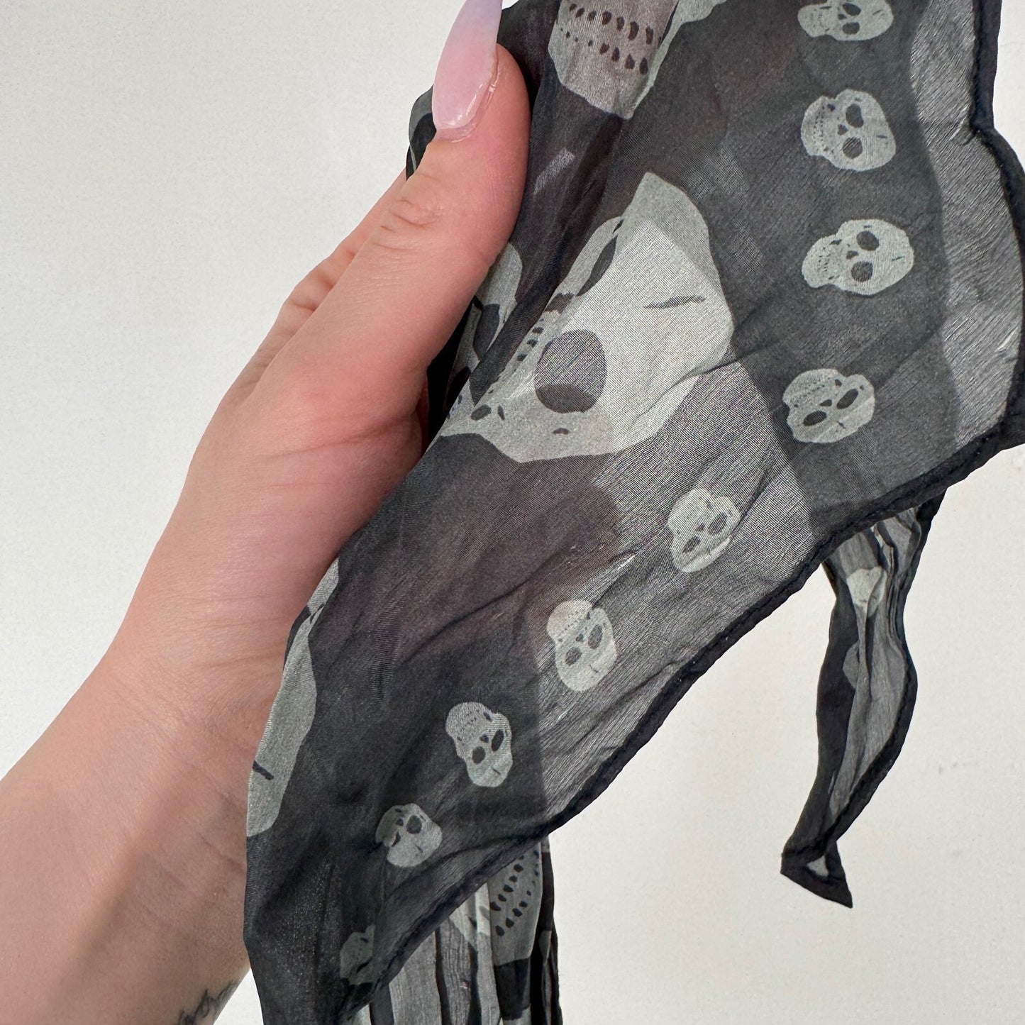 Y2K vintage 100% silk scarf skull print skinny thin