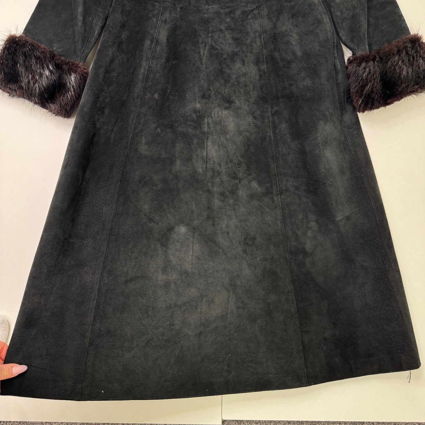 Vintage genuine fur / suede trench coat with belt button up lined classic midi