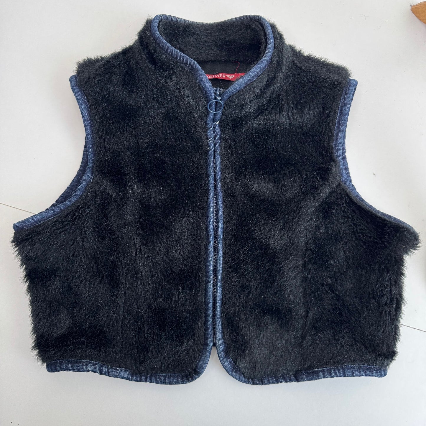 Y2K vintage Quiksilver faux fur vest zip up crop denim trim sleeveless gilet