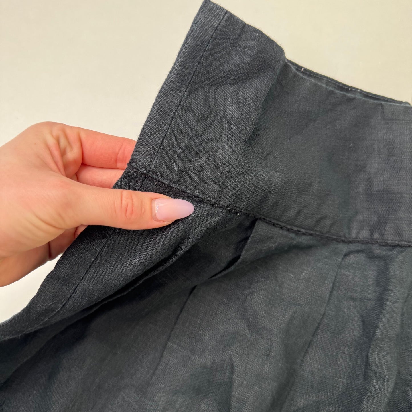 Y2K vintage 100% linen midi skirt a line above knee length black