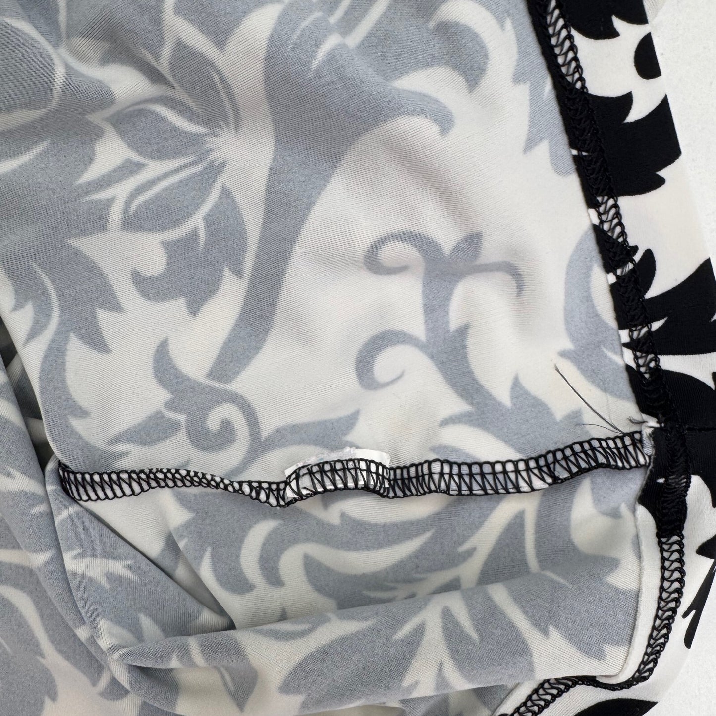 Vintage tankini top filigree black white halter neck tie bow v neck