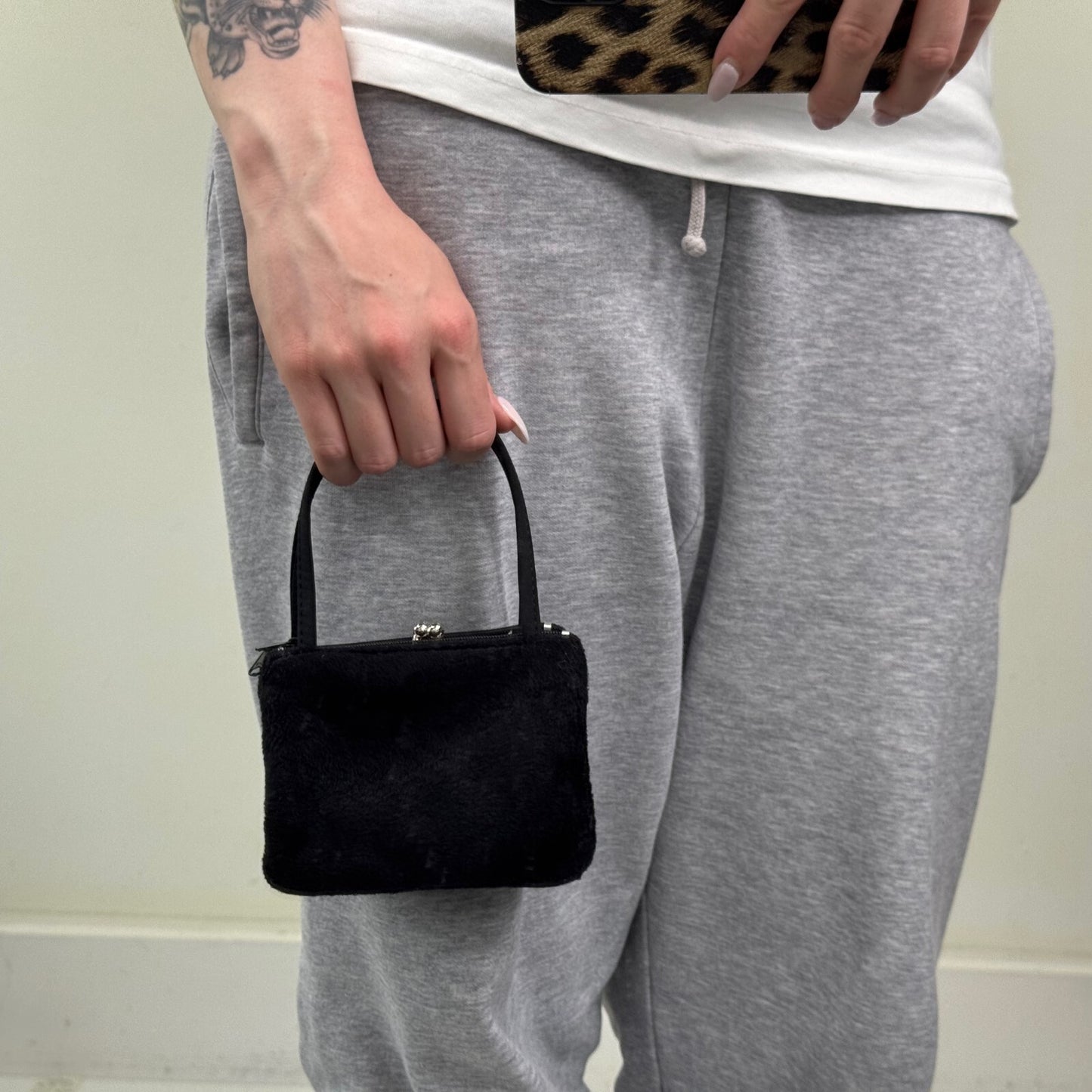 Y2K vintage micro mini handbag fuzzy fluffy clasp with crossbody bag black