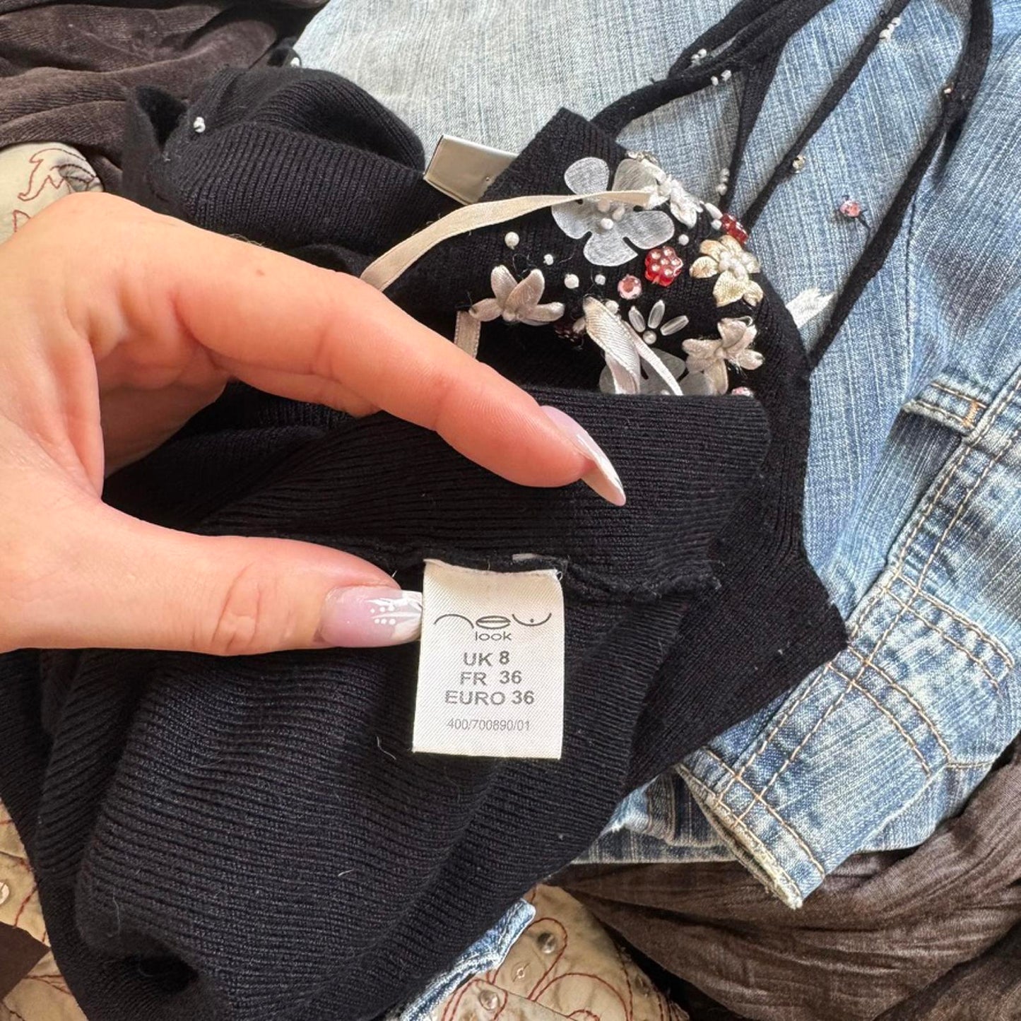 Y2K vintage fine knit cami top strappy rhinestones embellished flowers beaded