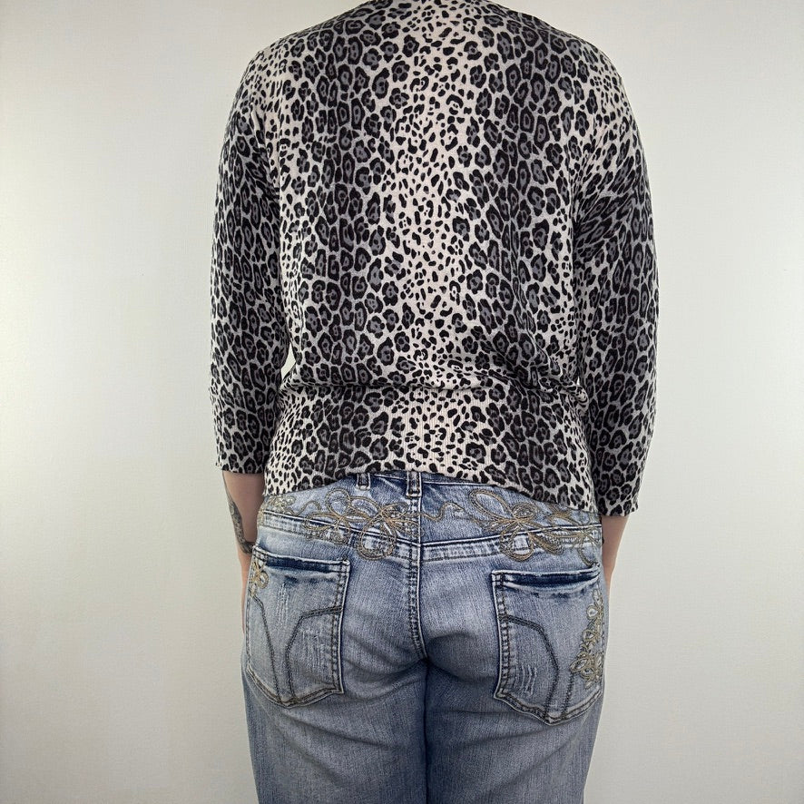 Y2K vintage leopard print cardigan button up fine knit faded 3/4 sleeve snow