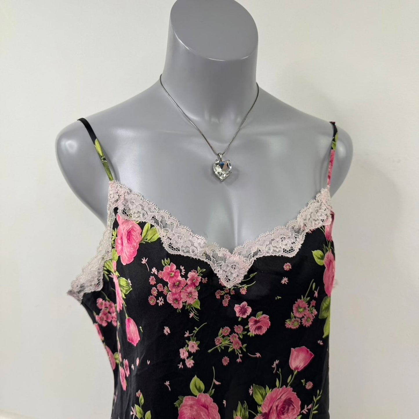 Y2K vintage Victoria's Secret night dress chemise floral satin lace trim flowers