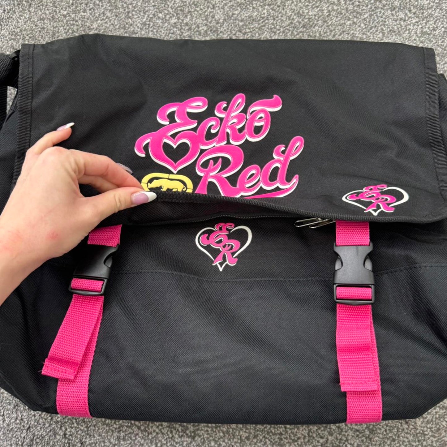 Y2K vintage Ecko Red messenger bag heart black pink large side crossbody school