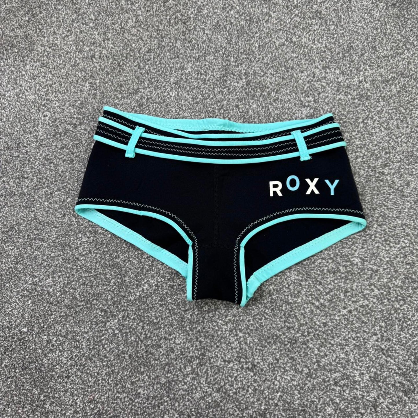 Y2K vintage Roxy hot pant shorts neoprene blend black blue mini