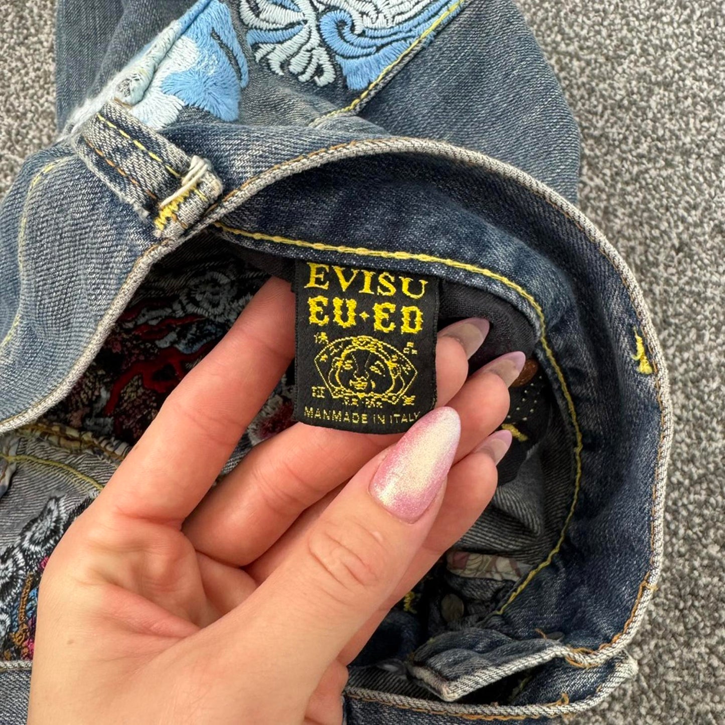 Y2K vintage Evisu super low rise capri jeans embroidery pattern faded denim wash