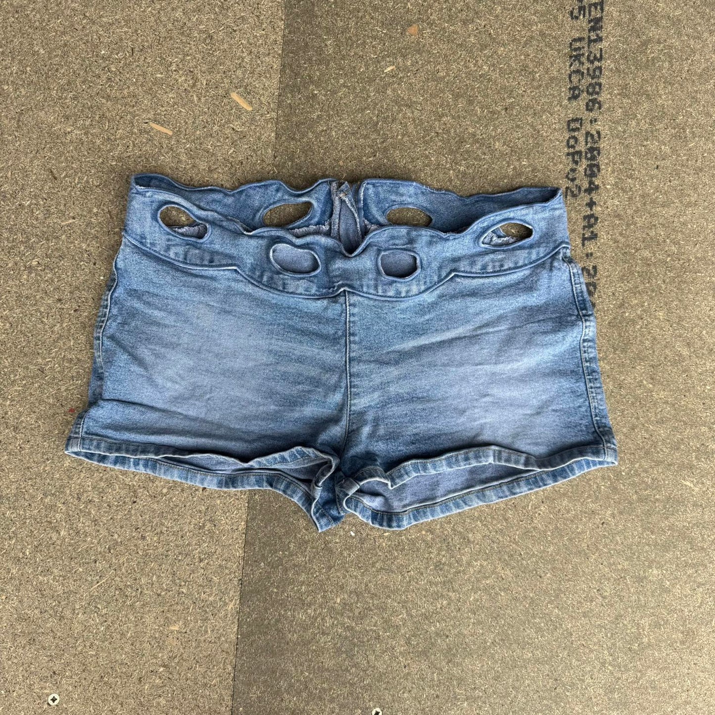 Y2K vintage stretchy denim mini shorts cut out mid rise