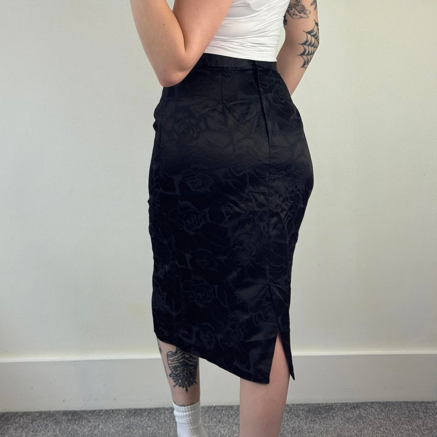 Y2K vintage black floral rose print midi skirt fitted a line black split formal