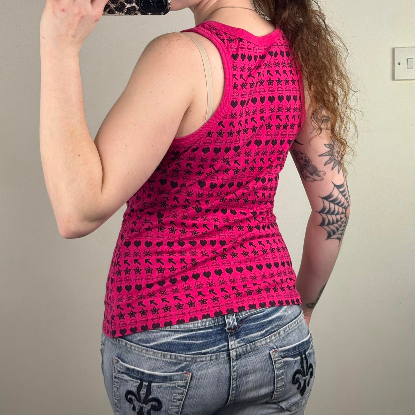 Y2K vintage cyber graphic print tank top burger heart skull star hot pink