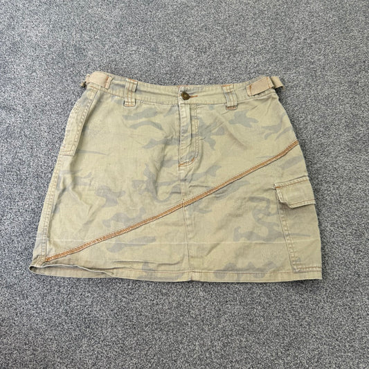 Y2K mid rise cargo camo mini skirt