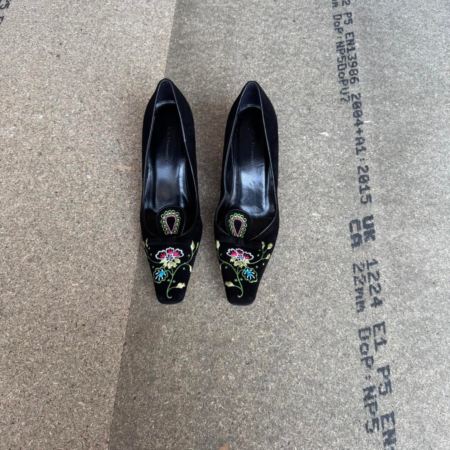 Y2K vintage LK Bennett suede heel floral embroidered square toe bow court heel