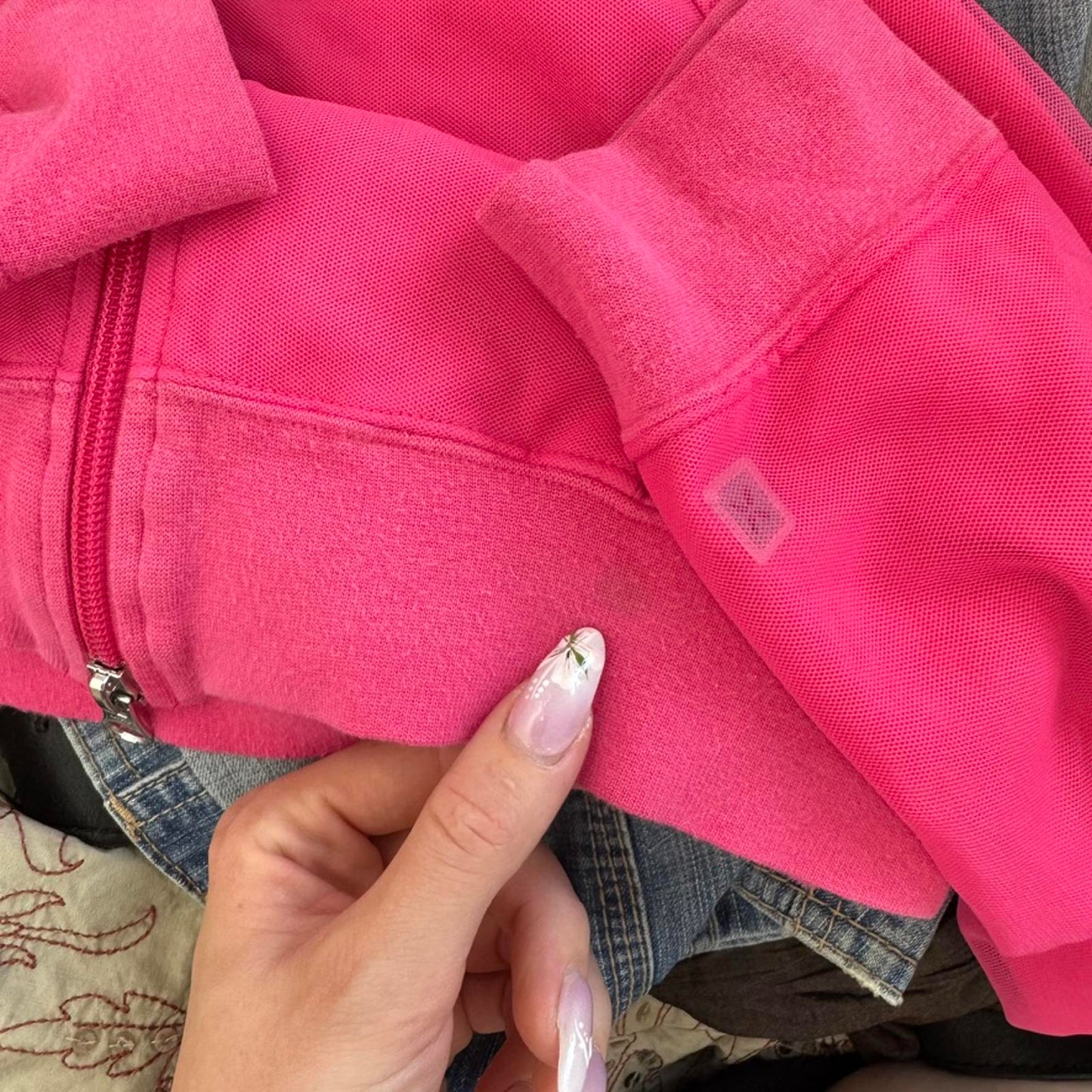 Y2K vintage Nike Studio cropped zip up hoodie dri-fit mesh fitted sporty