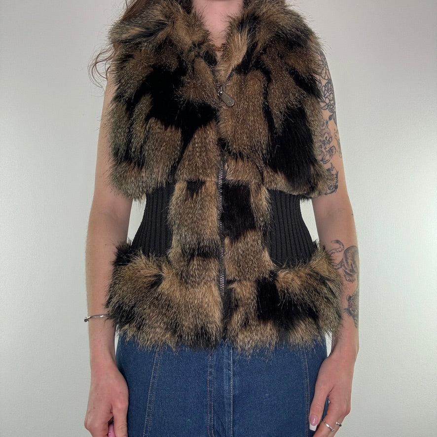 Y2K faux fur fitted zip up gilet