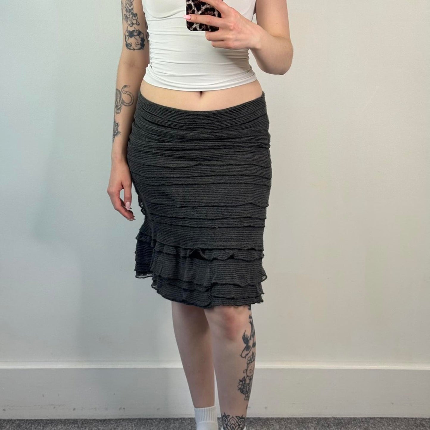 Y2K vintage frill hem layered knit fitted stretchy midi skirt mid rise archive