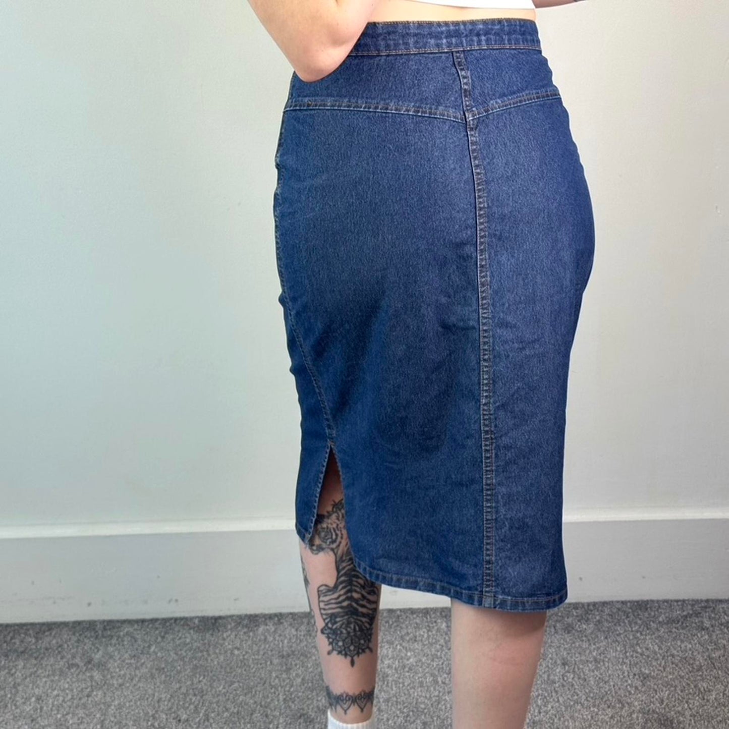 Y2K vintage denim midi skirt dark blue knee length mid rise side splits western