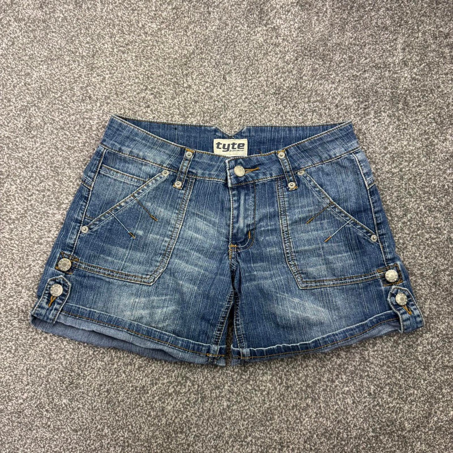 Y2K vintage low rise stretchy denim mini shorts faded blue wash studded cargo