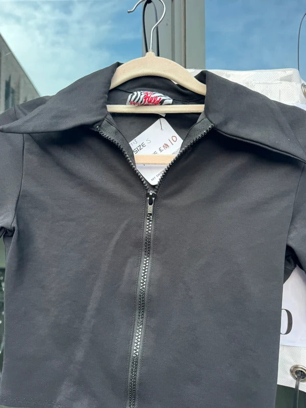 Y2K vintage 90s fitted crop short sleeve zip up top collared