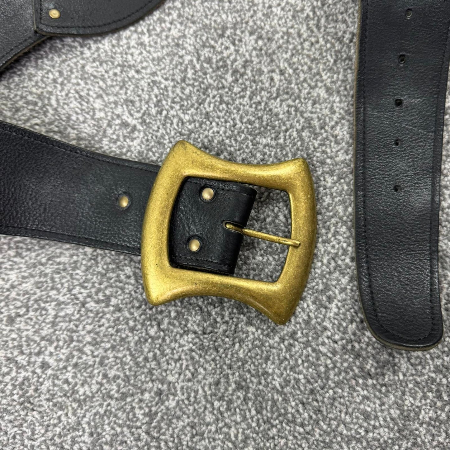 Y2K vintage genuine leather chunky belt square buckle black gold studded