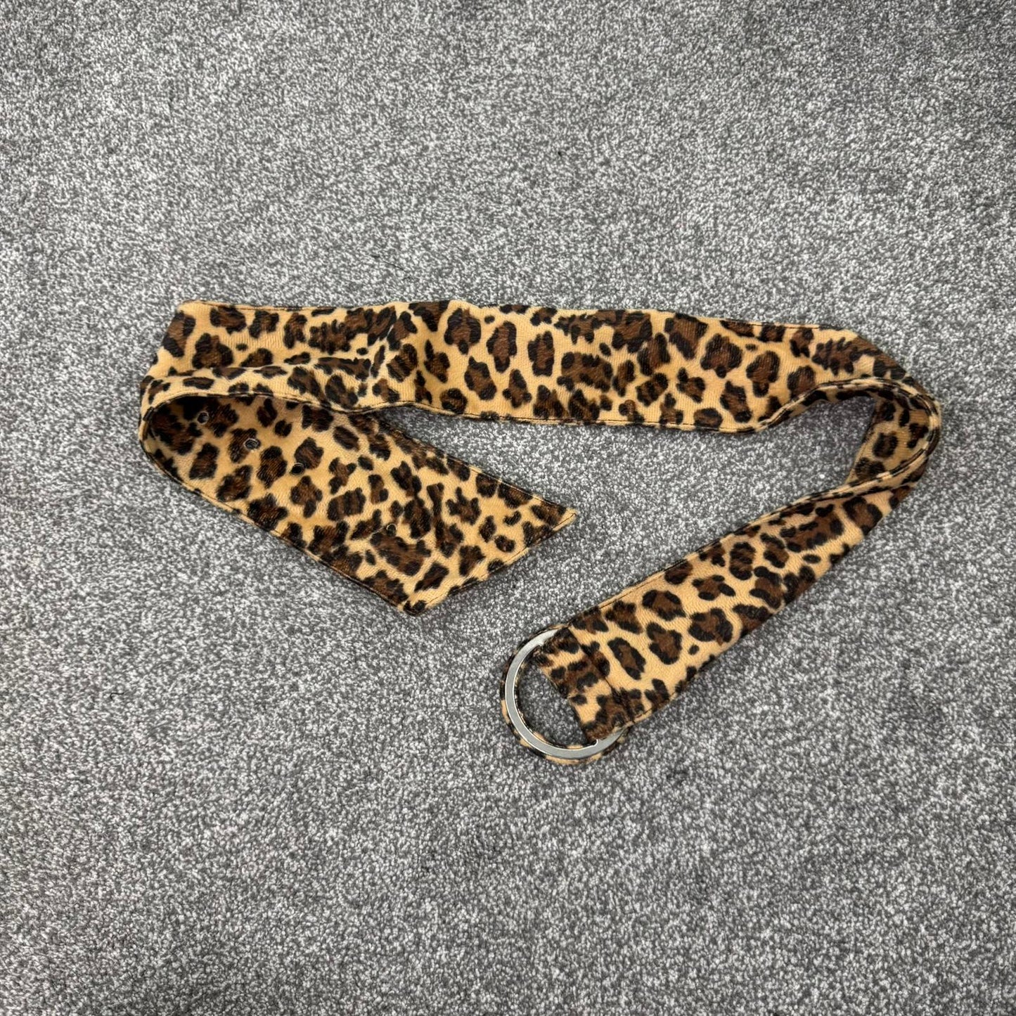 Y2K vintage faux fur leopard print belt o ring buckle chunky fuzzy