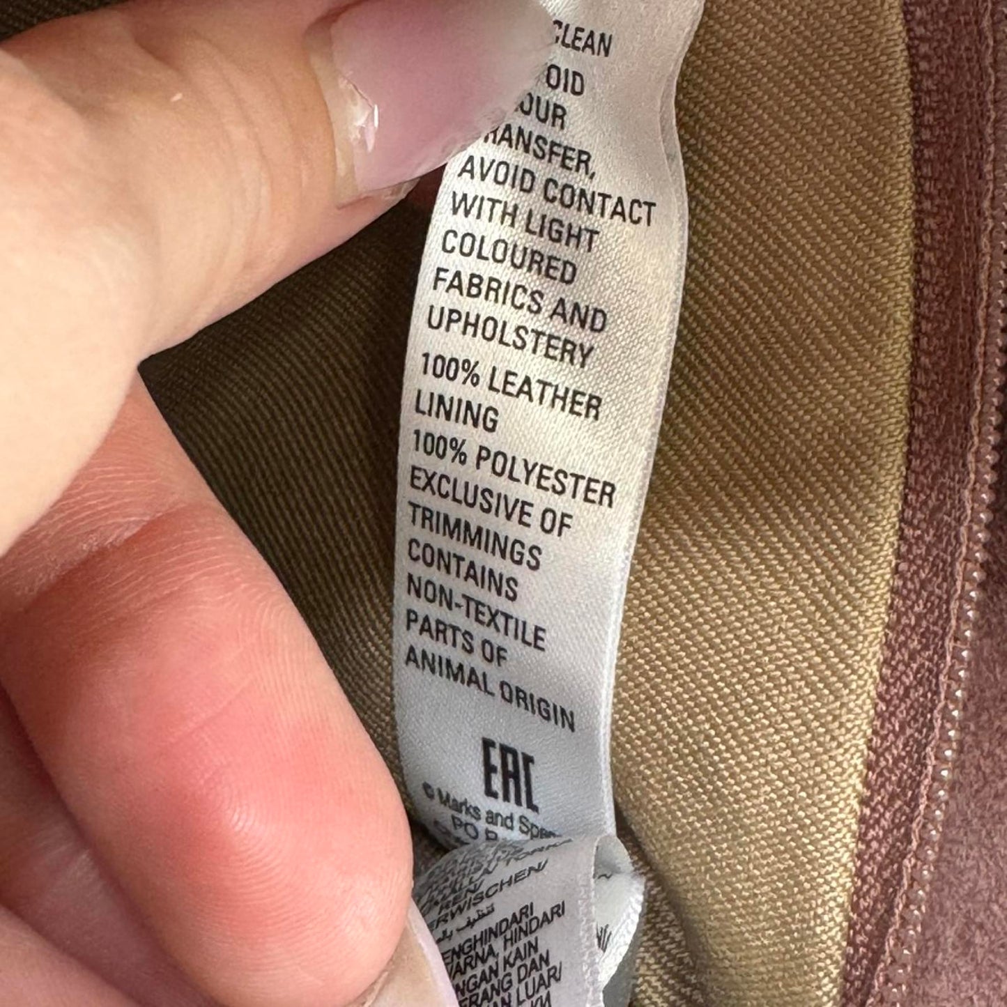 Genuine leather shoulder bag brown adjustable strap magnetic closure